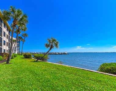 4440 Ne Sandpebble Trace - Photo Thumbnail 47