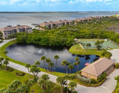 4440 Ne Sandpebble Trace - Photo Thumbnail 10