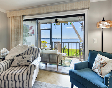 4440 Ne Sandpebble Trace - Photo Thumbnail 29