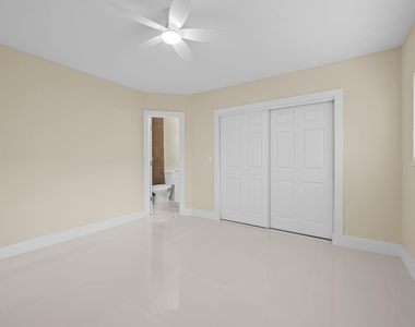 832 Ne 12th Avenue - Photo Thumbnail 5