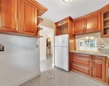 7897 Golf Cir Drive - Photo Thumbnail 11