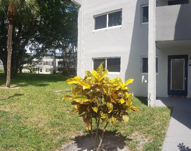 7897 Golf Cir Drive - Photo Thumbnail 2