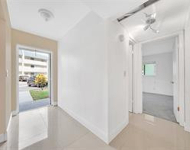 7897 Golf Cir Drive - Photo Thumbnail 13