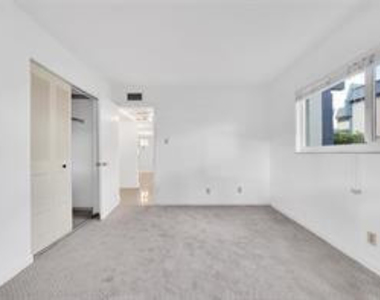 7897 Golf Cir Drive - Photo Thumbnail 18