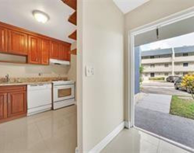 7897 Golf Cir Drive - Photo Thumbnail 6