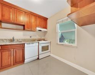7897 Golf Cir Drive - Photo Thumbnail 8