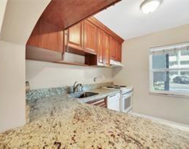 7897 Golf Cir Drive - Photo Thumbnail 12