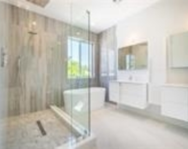 1617 Ne 8th Street - Photo Thumbnail 19