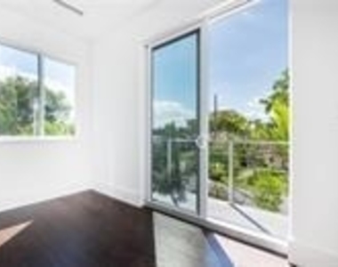 1617 Ne 8th Street - Photo Thumbnail 18