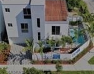 1617 Ne 8th Street - Photo Thumbnail 33