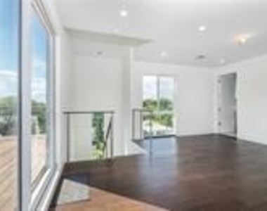 1617 Ne 8th Street - Photo Thumbnail 29