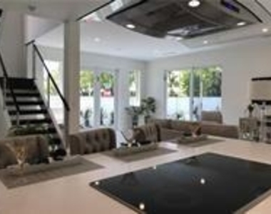 1617 Ne 8th Street - Photo Thumbnail 11