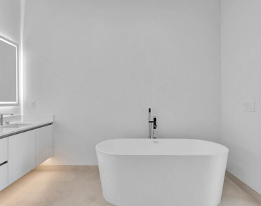 220 Lake Shore Drive - Photo Thumbnail 15