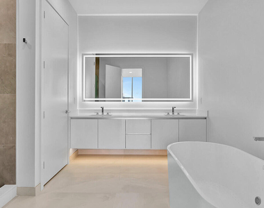 220 Lake Shore Drive - Photo Thumbnail 14