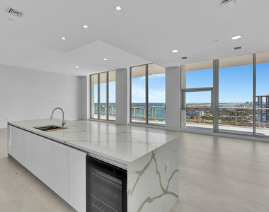 220 Lake Shore Drive - Photo Thumbnail 1