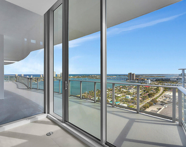 220 Lake Shore Drive - Photo Thumbnail 13