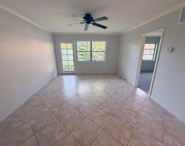 136 Ne 19th Court - Photo Thumbnail 2