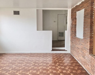 2325 Johnson Street - Photo Thumbnail 2