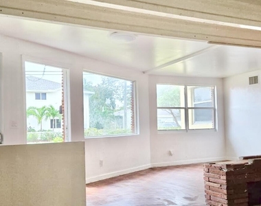 2325 Johnson Street - Photo Thumbnail 16