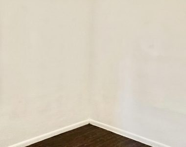 2325 Johnson Street - Photo Thumbnail 14