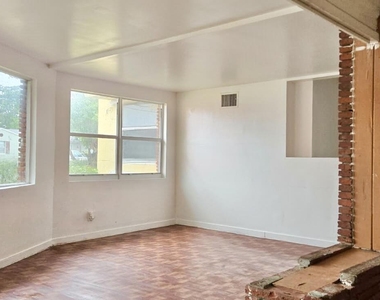 2325 Johnson Street - Photo Thumbnail 5