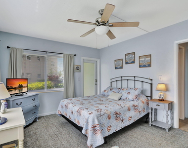 999 N Riverside Drive - Photo Thumbnail 10
