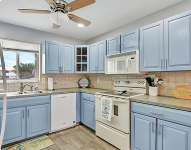 999 N Riverside Drive - Photo Thumbnail 6