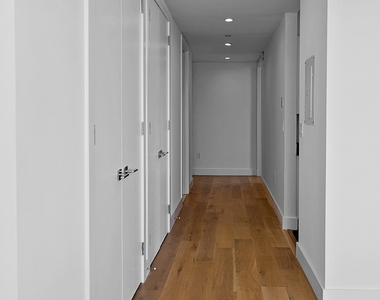 Murray Street - Photo Thumbnail 2