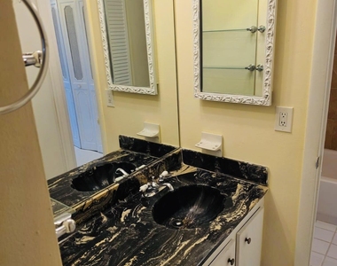 5940 Nw 64th Avenue - Photo Thumbnail 14
