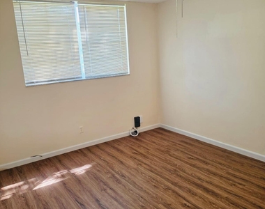 5940 Nw 64th Avenue - Photo Thumbnail 16
