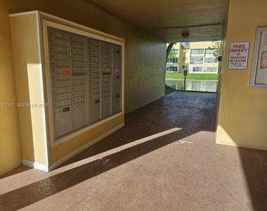 5940 Nw 64th Avenue - Photo Thumbnail 5