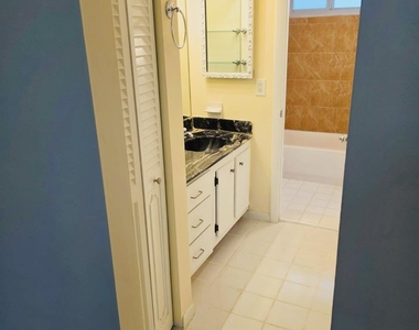 5940 Nw 64th Avenue - Photo Thumbnail 13