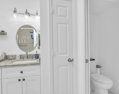 2735 Sw Mariposa Circle - Photo Thumbnail 9