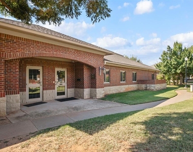 1006 Nw 24th Avenue - Photo Thumbnail 1
