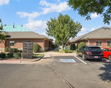 1006 Nw 24th Avenue - Photo Thumbnail 2