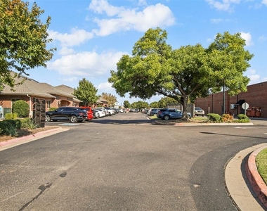 1006 Nw 24th Avenue - Photo Thumbnail 3