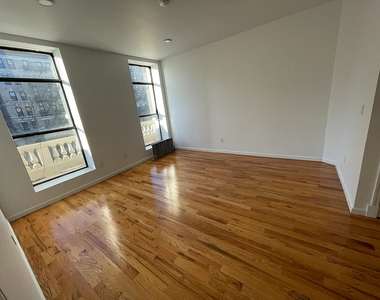 3920 Broadway - Photo Thumbnail 2