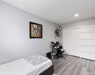 2215 E Avalon - Photo Thumbnail 14