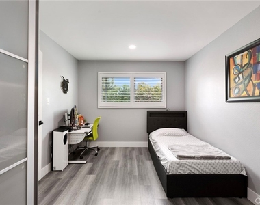 2215 E Avalon - Photo Thumbnail 13