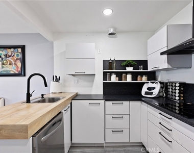 2215 E Avalon - Photo Thumbnail 8