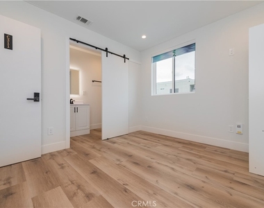 1596 W 36th - Photo Thumbnail 9