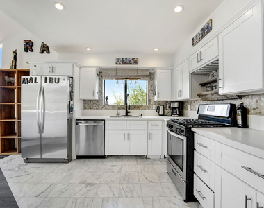 29231 Heathercliff Road - Photo Thumbnail 10