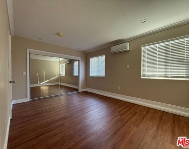 7632 Kraft Avenue - Photo Thumbnail 2