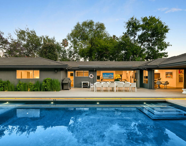 602 N Whittier Drive - Photo Thumbnail 6