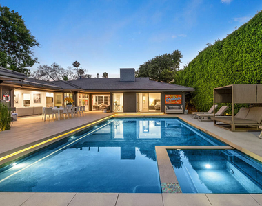 602 N Whittier Drive - Photo Thumbnail 4