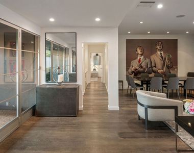 602 N Whittier Drive - Photo Thumbnail 8