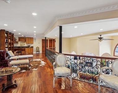 13 Seatuck Lane - Photo Thumbnail 15