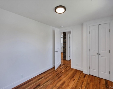177 Waverly Avenue - Photo Thumbnail 17