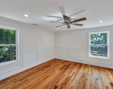 177 Waverly Avenue - Photo Thumbnail 2