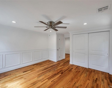 177 Waverly Avenue - Photo Thumbnail 3